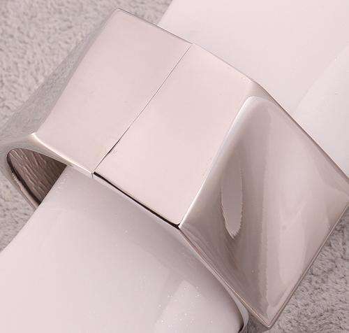 Chunky ladies clip open bangle, 18K RGP in white gold, hexagon shape