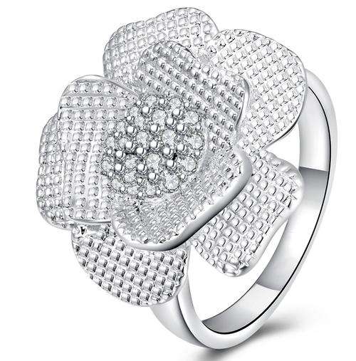 New 925 Sterling Silver filled Chunky flower design ring with fine detail work