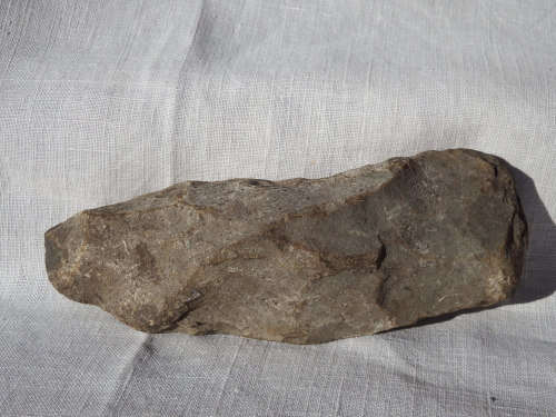 Mesolithic/Neolithic Quartzite flaked axe, or hand axe? Around 11,600  4000 years BCE - Ref. # SI/6