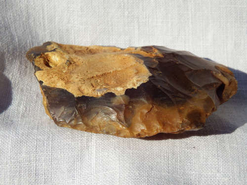 Middle/Lower Palaeolithic flint scraper/hand axe, around 300,000 years BCE.- Ref.# SI/12