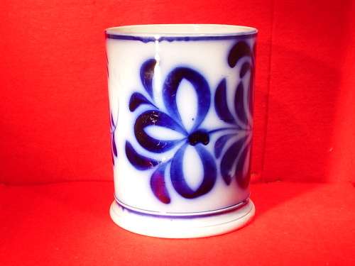 A very large earthenware ale/cider mug/tankard circa 1790  1830. Ref. C-94