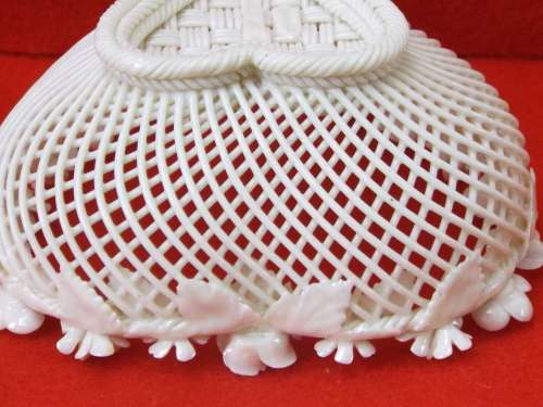 Irish Belleek woven porcelain Heart Basket 1920 Ref. B-26