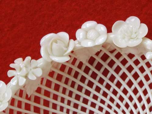 Irish Belleek woven porcelain Heart Basket 1920 Ref. B-26