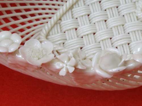 Irish Belleek woven porcelain Heart Basket 1920 Ref. B-26