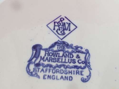 A Blue and White Rowland and Marsellus Historical Boston Plate. Circa 1893-1933.  Ref. P/100