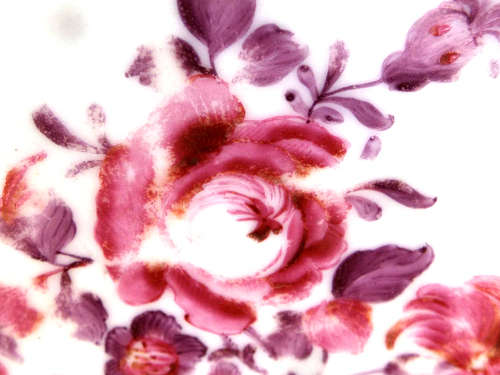 Chinese Famille Rose (Quin Dynasty) Porcelain Plate. Circa 1750-1780. Ref. P/96