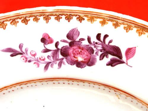 Chinese Famille Rose (Quin Dynasty) Porcelain Plate. Circa 1750-1780. Ref. P/96