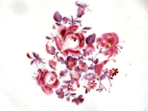 Chinese Famille Rose (Quin Dynasty) Porcelain Plate. Circa 1750-1780. Ref. P/96