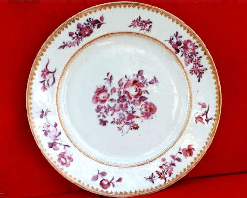 Chinese Famille Rose (Quin Dynasty) Porcelain Plate. Circa 1750-1780. Ref. P/96