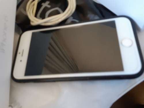 IPHONE 6 64GB FULL ORIGINAL BOX AND CHARGER R1 NO RESERVE !!!
