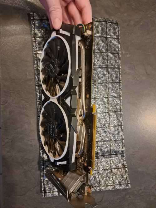 MSI GeForce GTX 1060 ARMOR 3G OCV1 3GB GDDR5 192-bit PCI-E 3.0