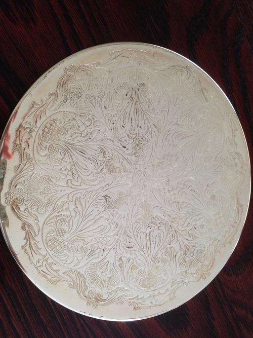 4 x engraved silverplate placemats/potstands