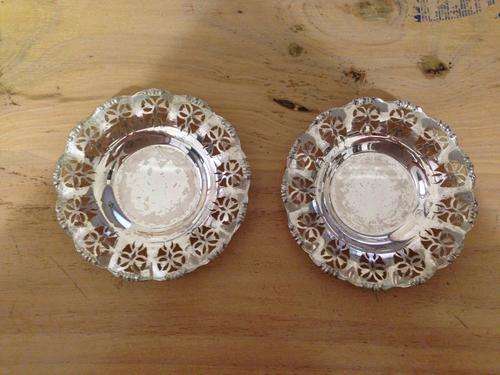 pair of pin dishes