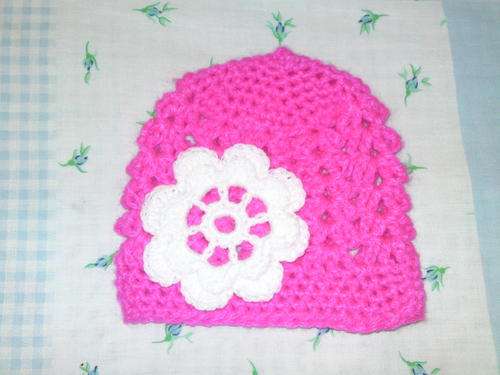 Crochet beanie for baby 0 - 3 months