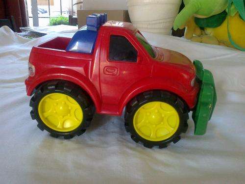 Hard plastic bakkie