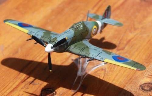 Forces of Valor - U.K. Hurricane 1:72 ( Unimax )