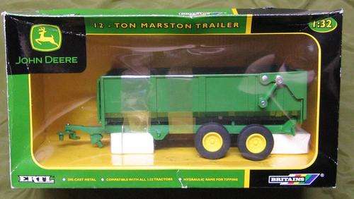 ERTL - John Deere 12 Ton Marston Trailer 1:32