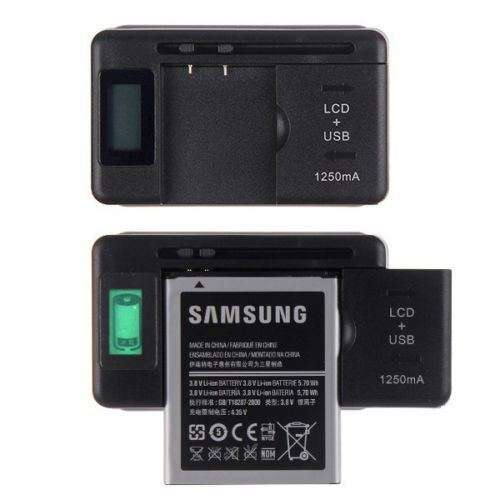 For Cell Phones LCD Indicator Screen Universal Mobile Battery Charger + USB-Port