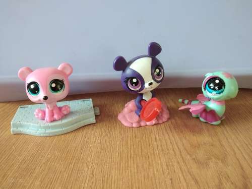 Little Pet Shop associated toys