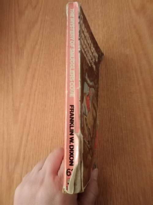 Franklin W Dixon the Hardy Boys The mystery of smugglers cove