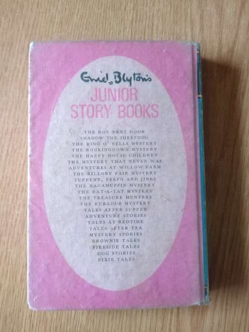 Enid Blyton - Adventures on Willow FarmHardcover