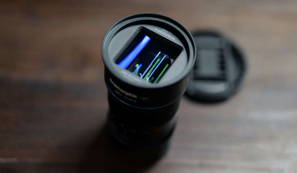 Sirui 50mm F1.8 1.33x APS-C anamorphic lens *plus* SLR Magic 1,33x - 40 Anamorphic Adapter