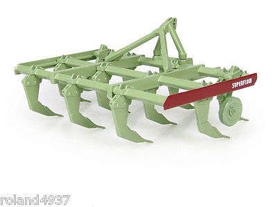 UNIVERSAL HOBBIES - 1/32 BOMFORD SUPERFLOW PLOUGH