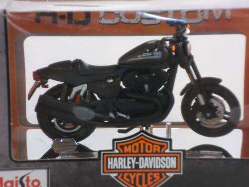 MAISTO 1/18 Harley-Davidson 2011 XR1200X