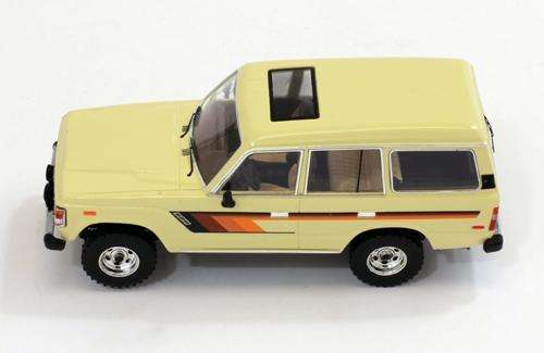 PREMIUMX - 1/43 TOYOTA LAND CRUISER 1982 BEIGE