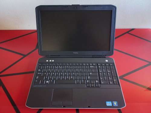 Dell Latitude E5530 | Core i7-2640M | 500GB HDD | 8GB RAM