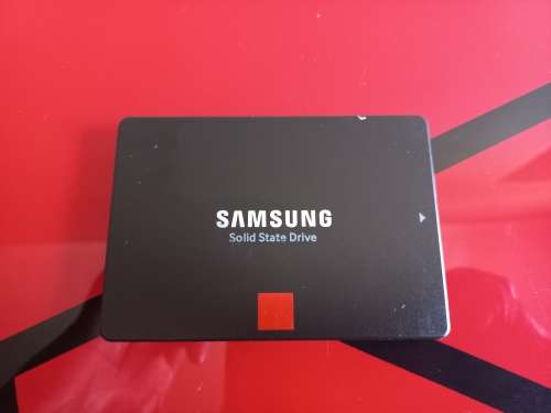 Samsung 860 PRO 512GB 2.5 Inch SATA III Internal SSD