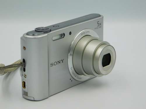 Sony Cybershot W800 Compact Digital Camera (20MP and 5x Optical Zoom)