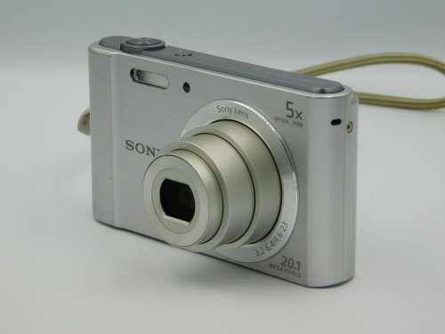 Sony Cybershot W800 Compact Digital Camera (20MP and 5x Optical Zoom)