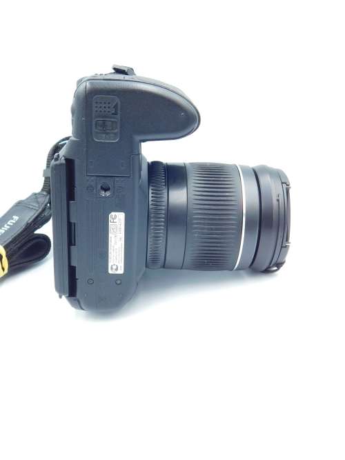 Fujifilm FinePix HS10 10 MP CMOS Digital Camera (30x Optical Zoom, HD Movie 1080i and 3-Inch LCD)