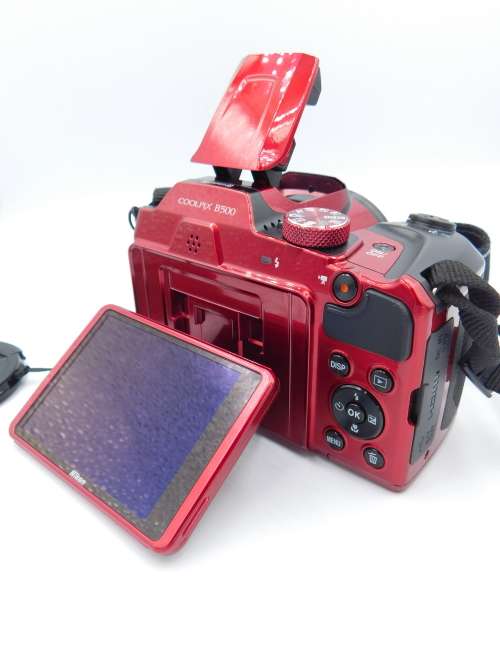 Nikon B500 Ultra Zoom Digital Camera [16MP, Full HD 1080p, WiFi, Bluetooth, 40x Zoom] - SPECIAL!!!