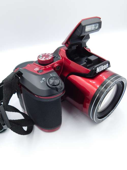 Nikon B500 Ultra Zoom Digital Camera [16MP, Full HD 1080p, WiFi, Bluetooth, 40x Zoom] - SPECIAL!!!