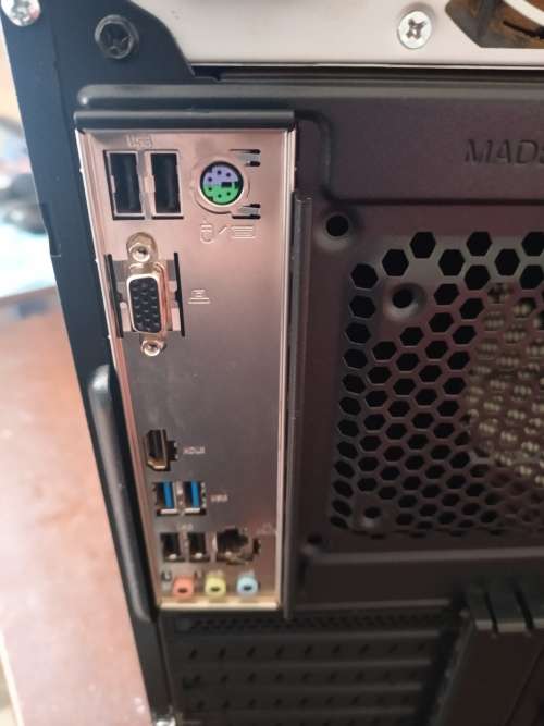 Desktop Computer (Intel Pentium Gold G5400, 8th Gen | 120GB SSD | 8GB DDR4 RAM)