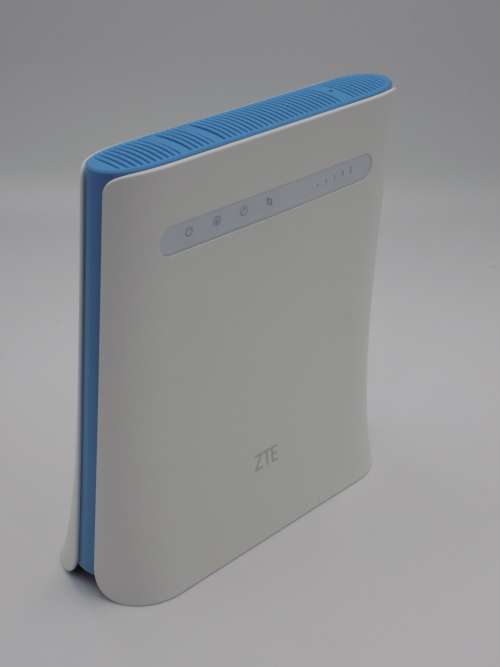 ZTE MF286C LTE 300Mbps 4G WiFi Router (Takes SIM Card)