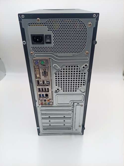 Desktop Computer Box (Intel i7-4770 | 120GB SSD and 500GB HDD | 8GB DDR3 RAM) Super Fast!!