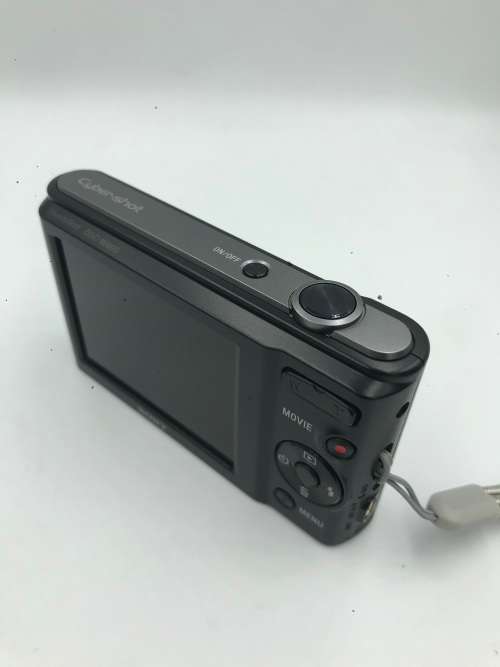 Sony Cybershot W800 Compact Digital Camera (20MP and 5x Optical Zoom) - Black