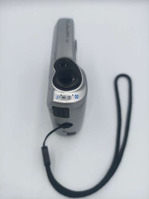 Canon Powershot A810 Compact Digital Camera (16MP, 5x Zoom, HD movies) (Silver)