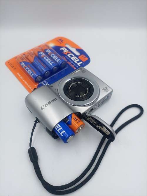 Canon Powershot A810 Compact Digital Camera (16MP, 5x Zoom, HD movies) (Silver)