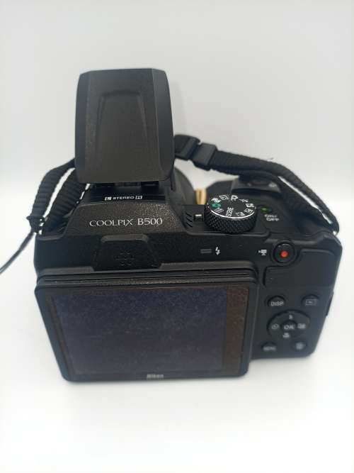 Nikon B500 Ultra Zoom Digital Camera Black [16MP, Full HD 1080p, WiFi, Bluetooth, 40x Zoom]