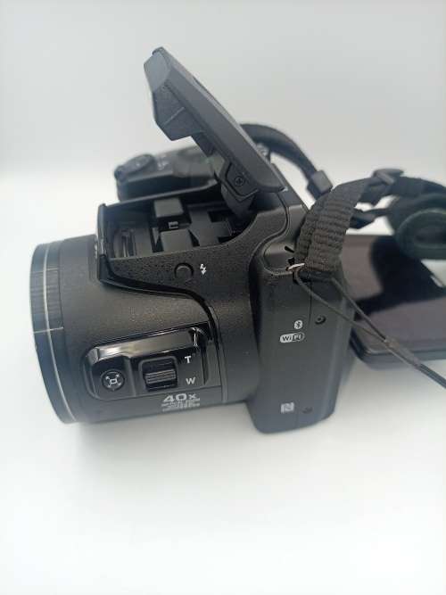 Nikon B500 Ultra Zoom Digital Camera Black [16MP, Full HD 1080p, WiFi, Bluetooth, 40x Zoom]