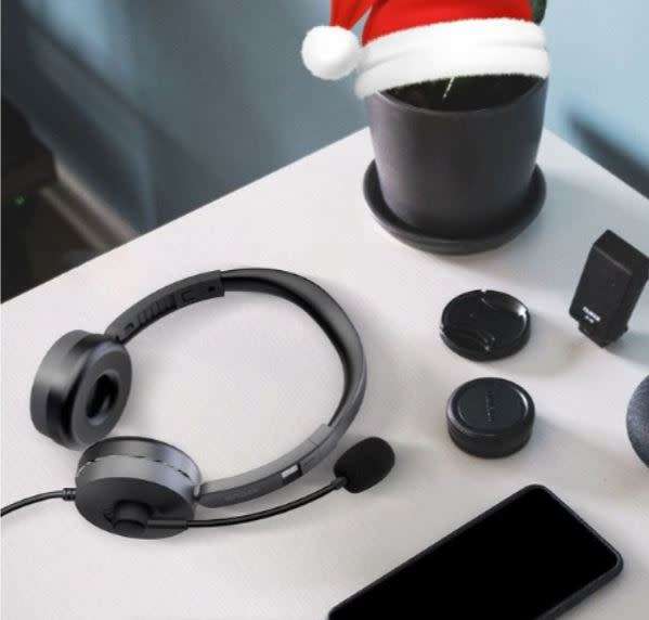 Astrum Dual Sided Headset USB with Flexible Mic - HU660