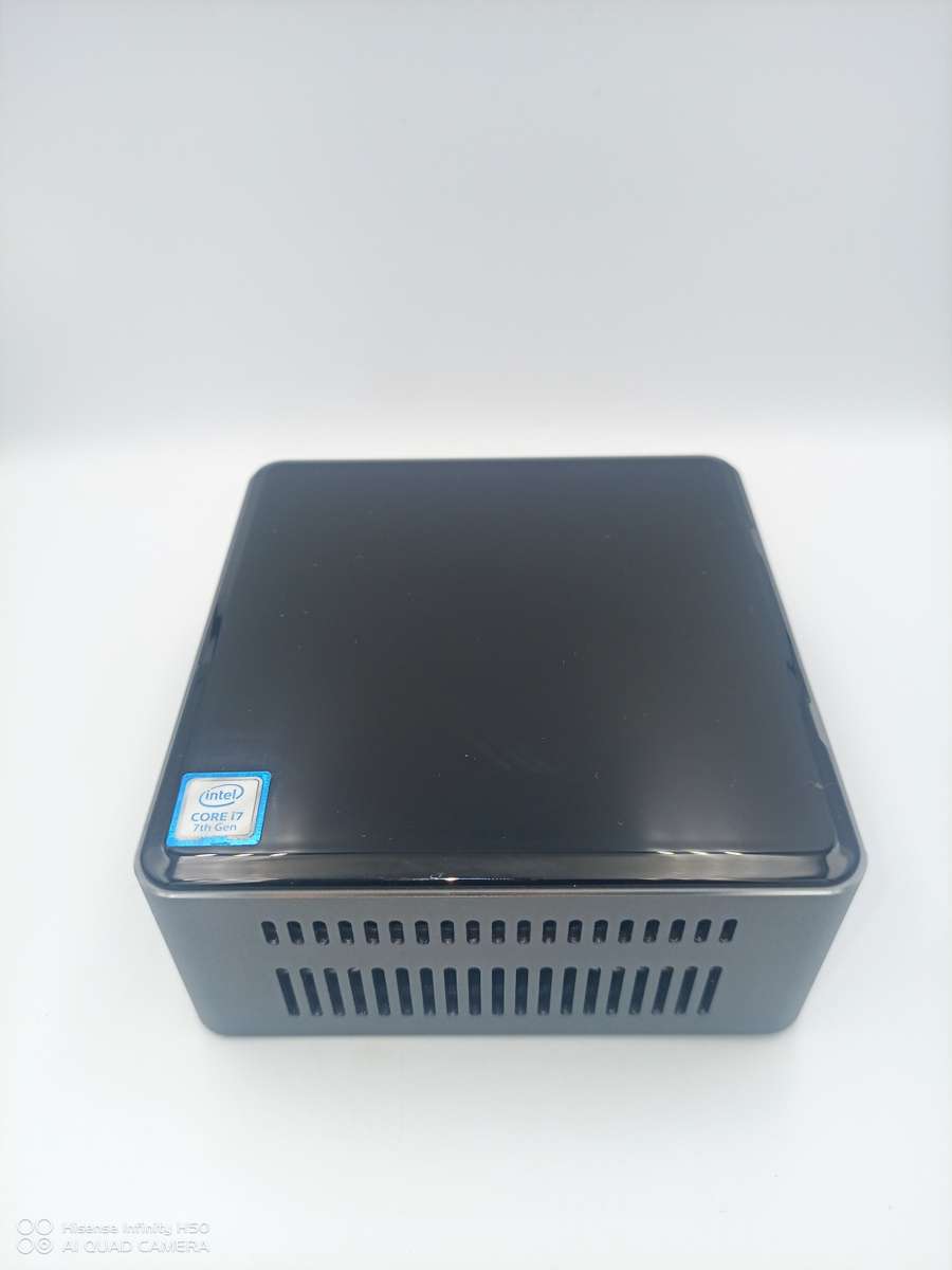 Intel NUC i7-7567U (Intel i7, 256GB SSD & 8GB RAM)