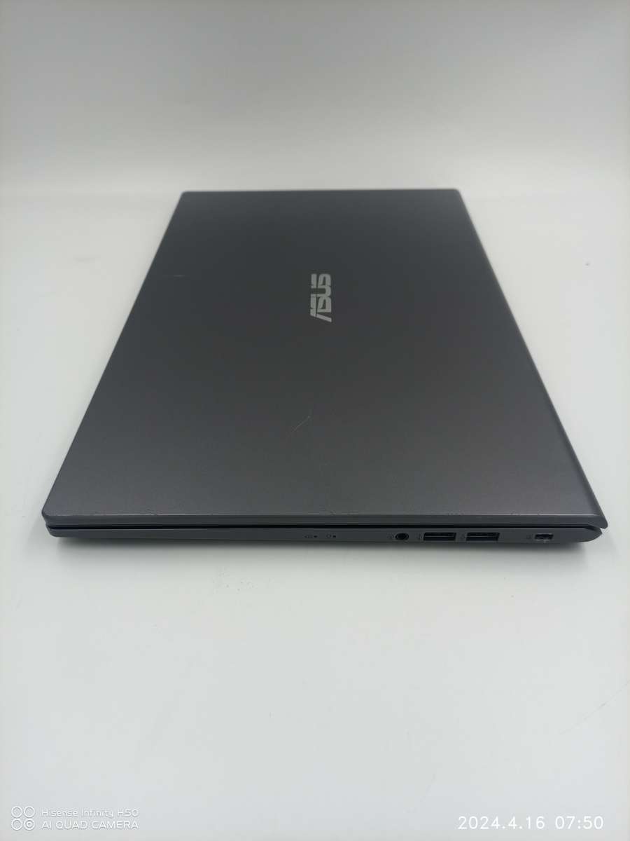 ASUS VivoBook (Intel i3, 240GB SSD, 8GB RAM) - 15.6 Inch Laptop