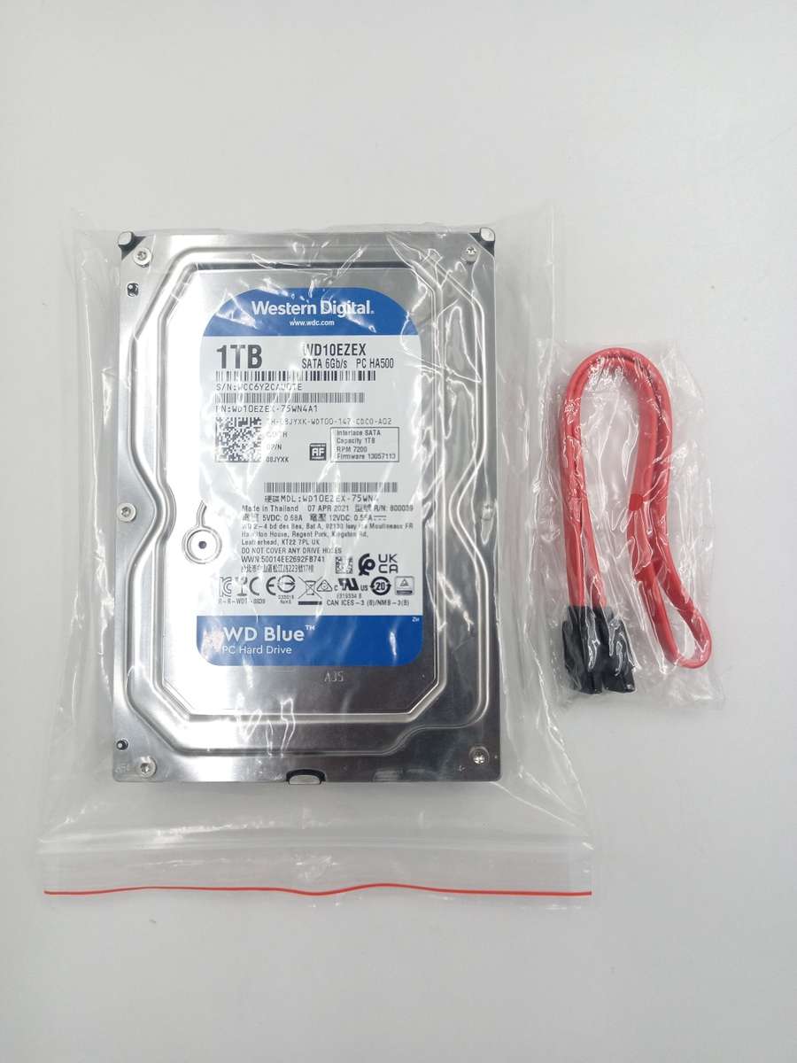 WD Blue 1TB 3.5 SATA Internal Hard Drive (WD10EZEX)