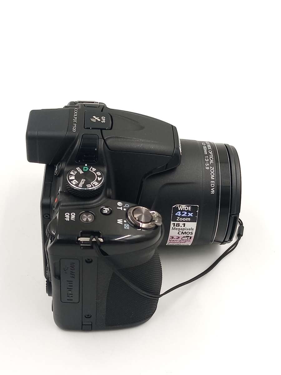 Nikon COOLPIX P520 18.1 MP CMOS Digital Camera with 42x Zoom Lens and Full HD 1080p Video (Black)