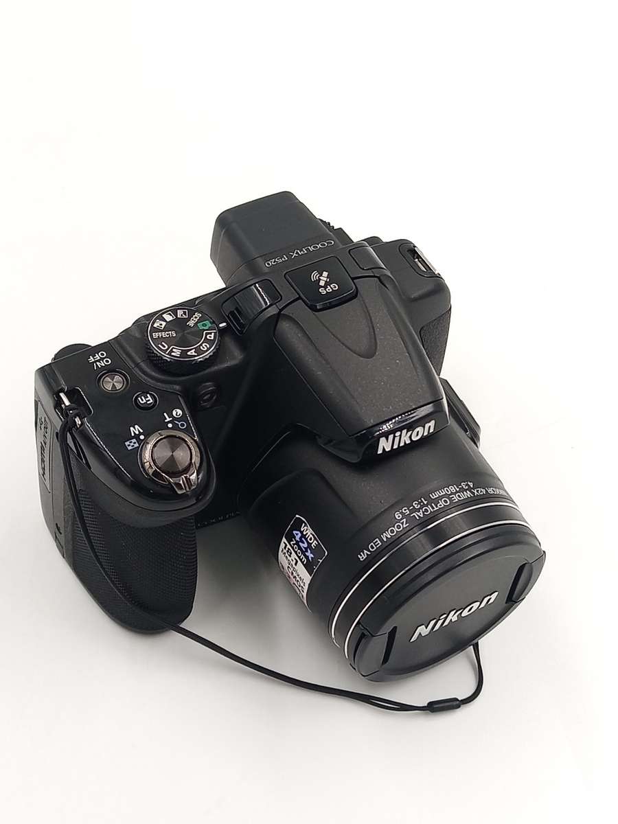 Nikon COOLPIX P520 18.1 MP CMOS Digital Camera with 42x Zoom Lens and Full HD 1080p Video (Black)